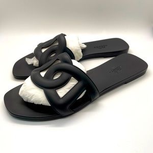 Hermès Aloha Sandals Noir / Black Size 37
